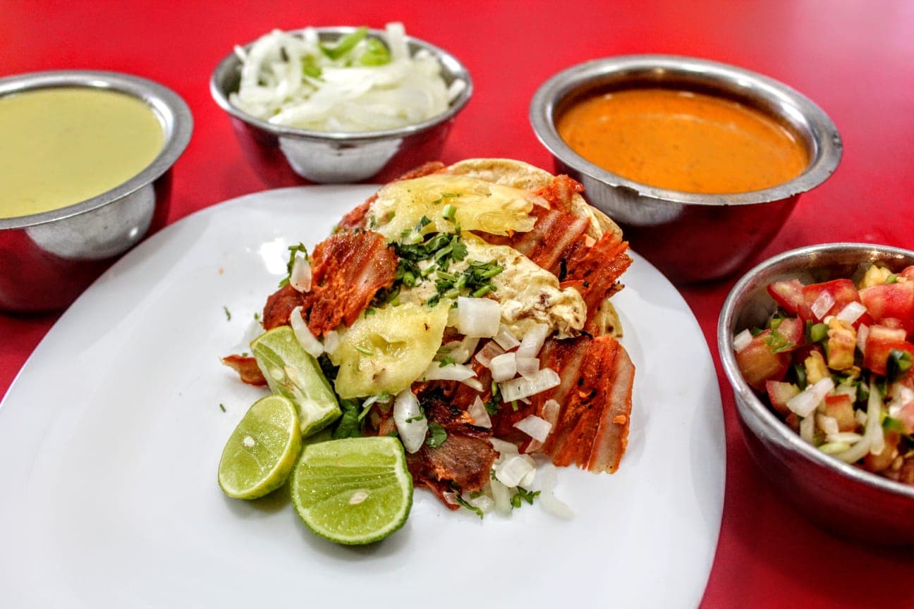 Taco al Pastor con Queso en Maíz