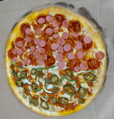 Pizza Mitad Mexicana y Mitad Deli Grande