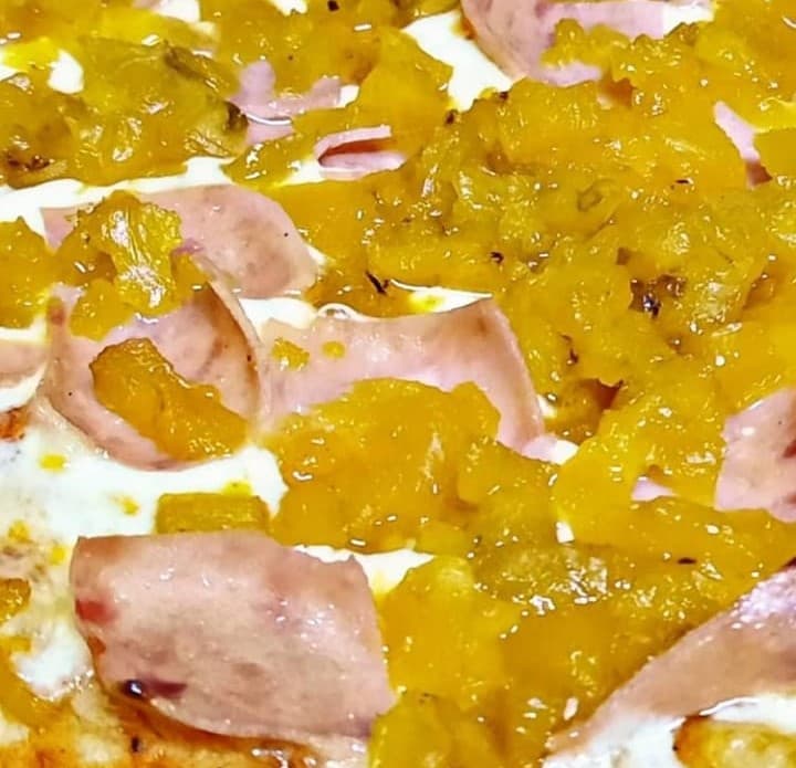 Pizza Jamón y Piña