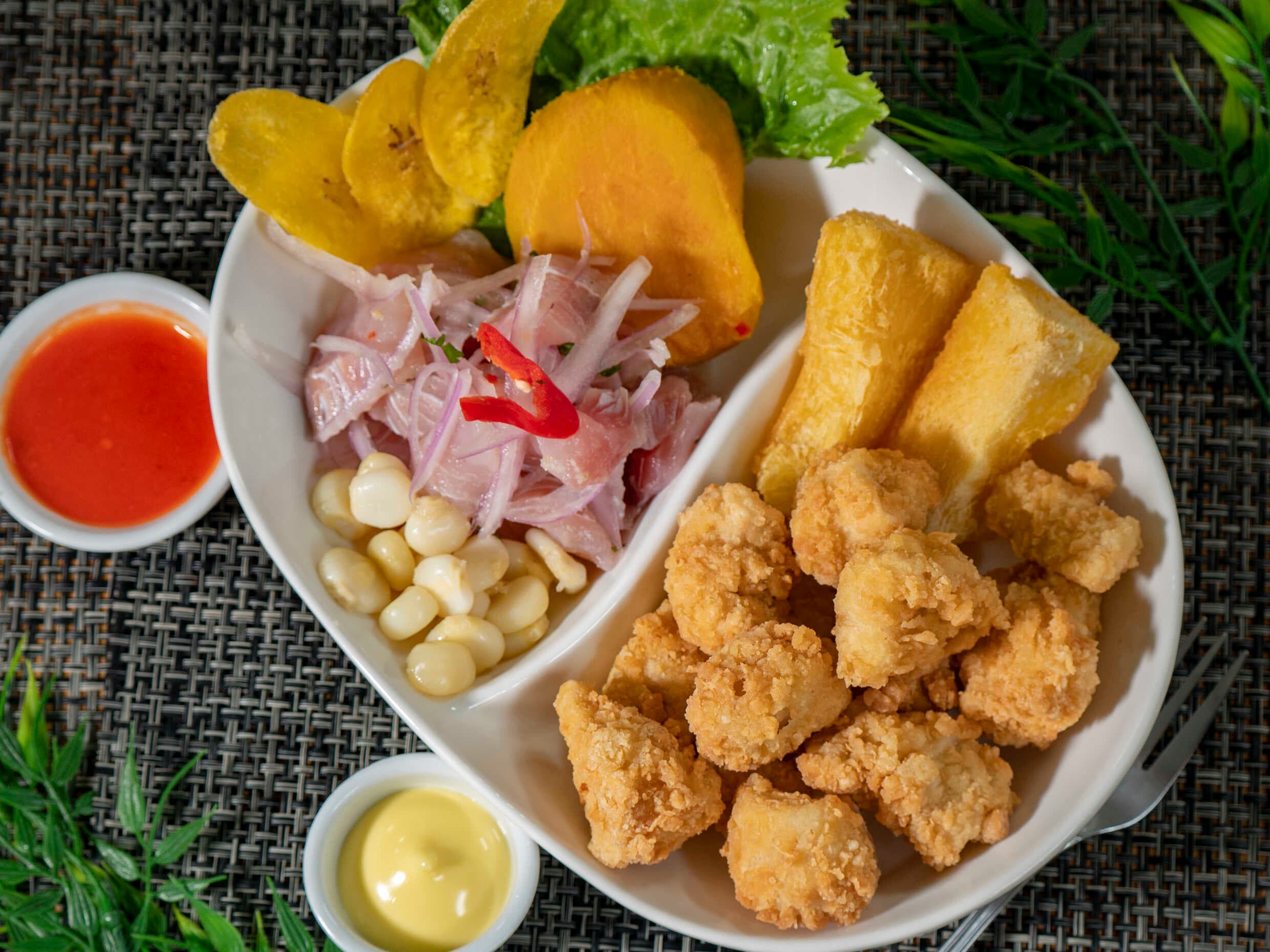 Ceviche más Chicharrón de Pescado