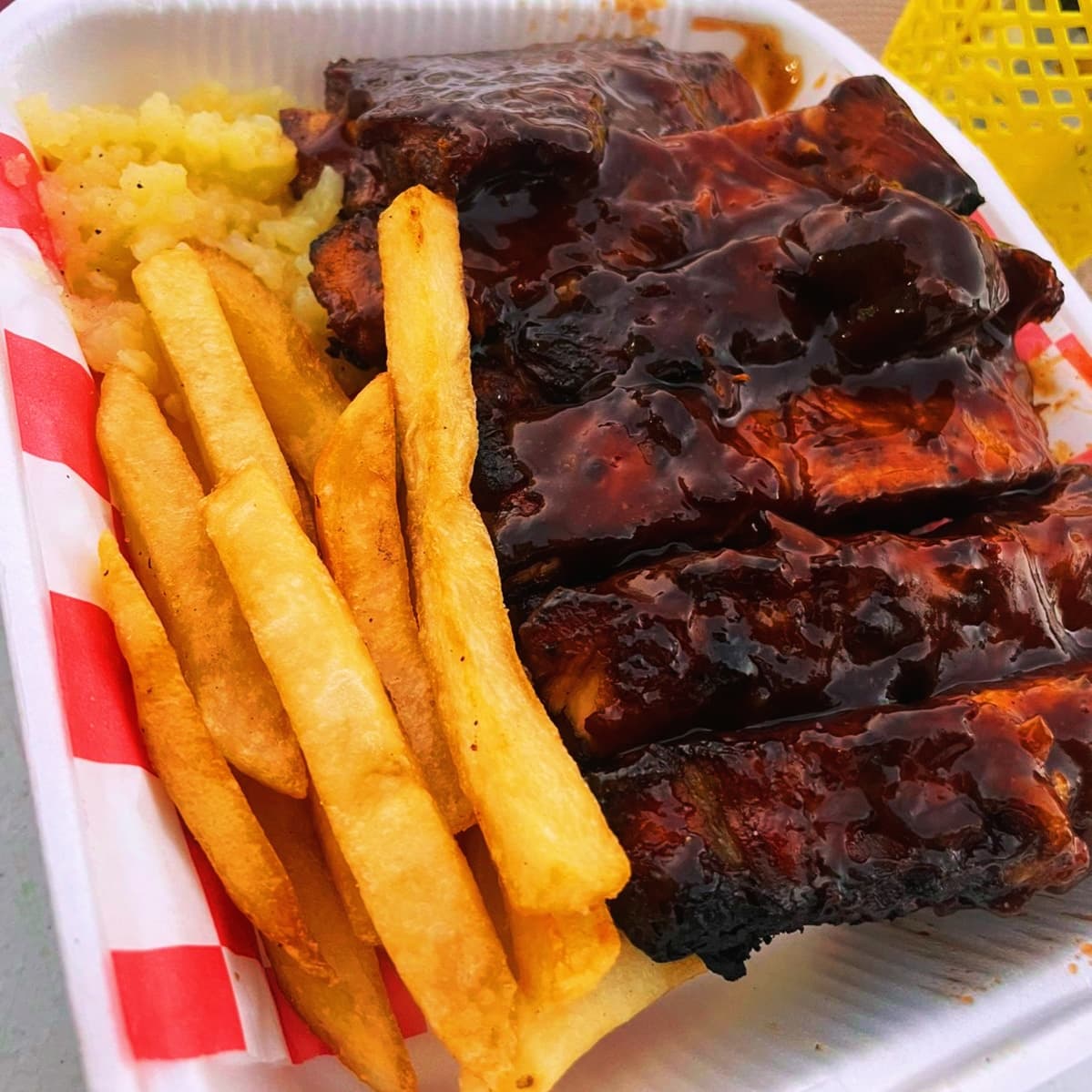 Costillas a la BBQ