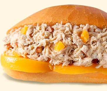 Pan con Pollo y Durazno