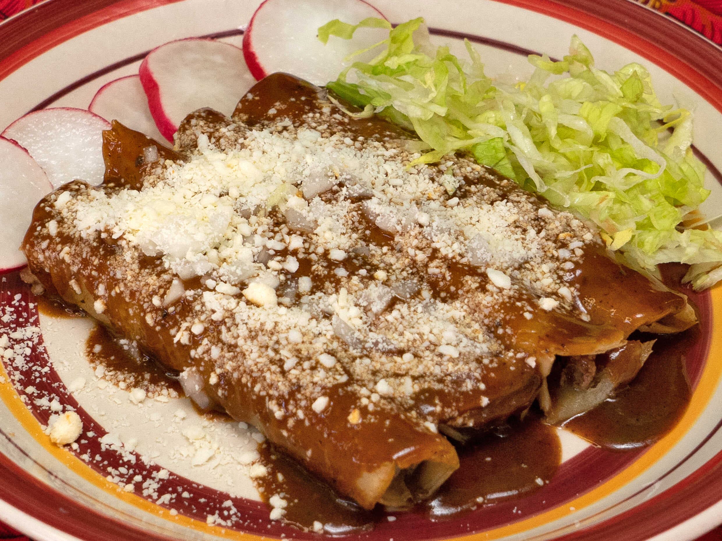 4 pza. Enchiladas Dulces de Picadillo