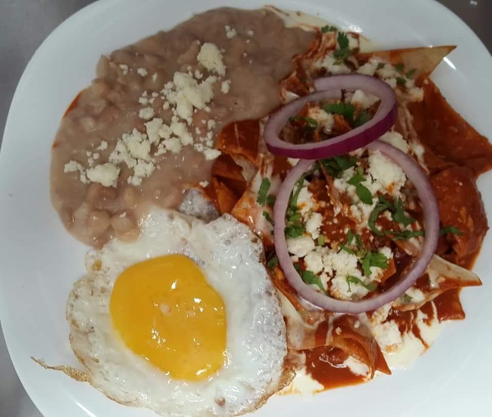 Arma tus chilaquiles + Americano