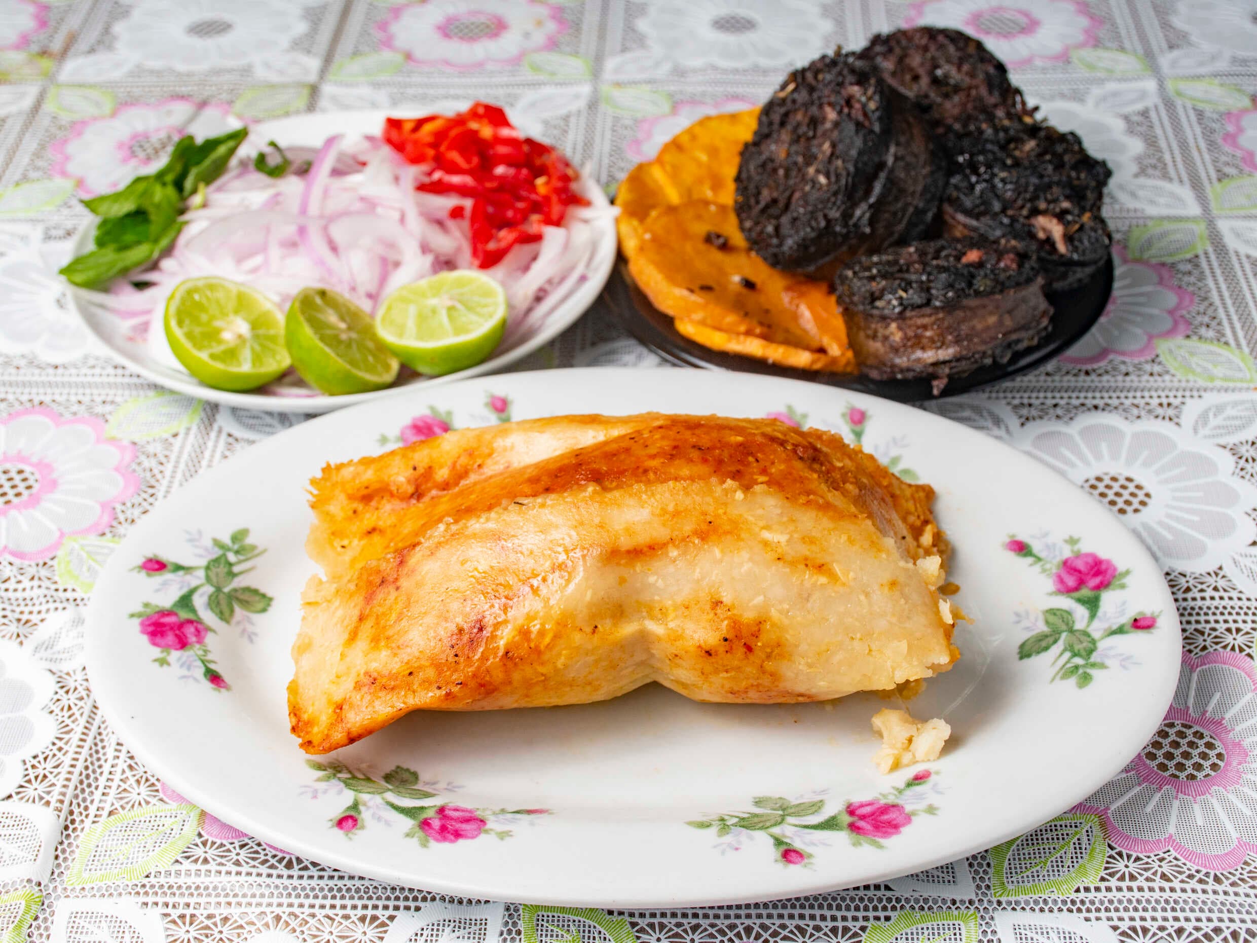 Tamal Combinado con Relleno
