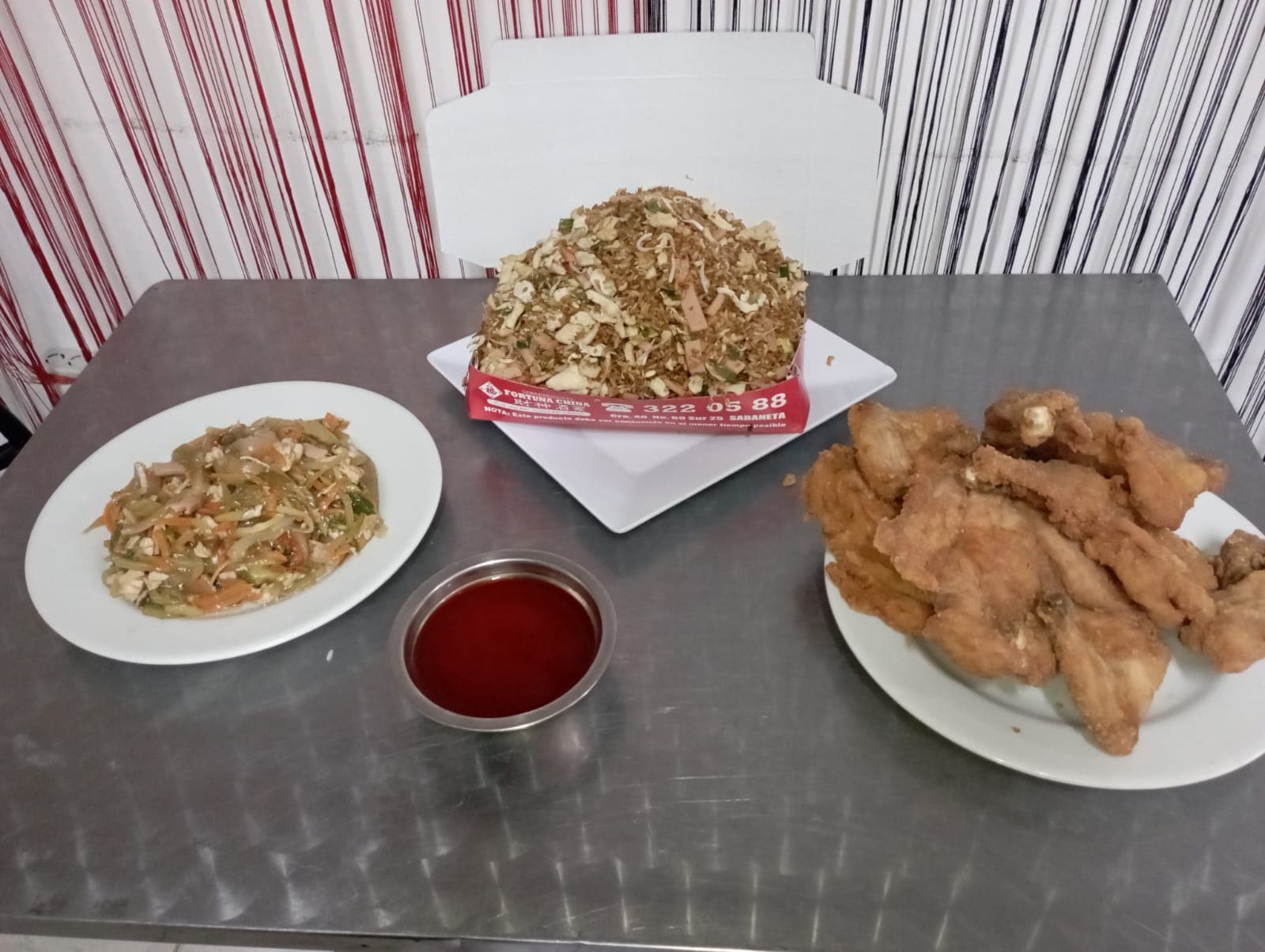 CAJA GRANDE + 1 POLLO+ AGRIDULCE