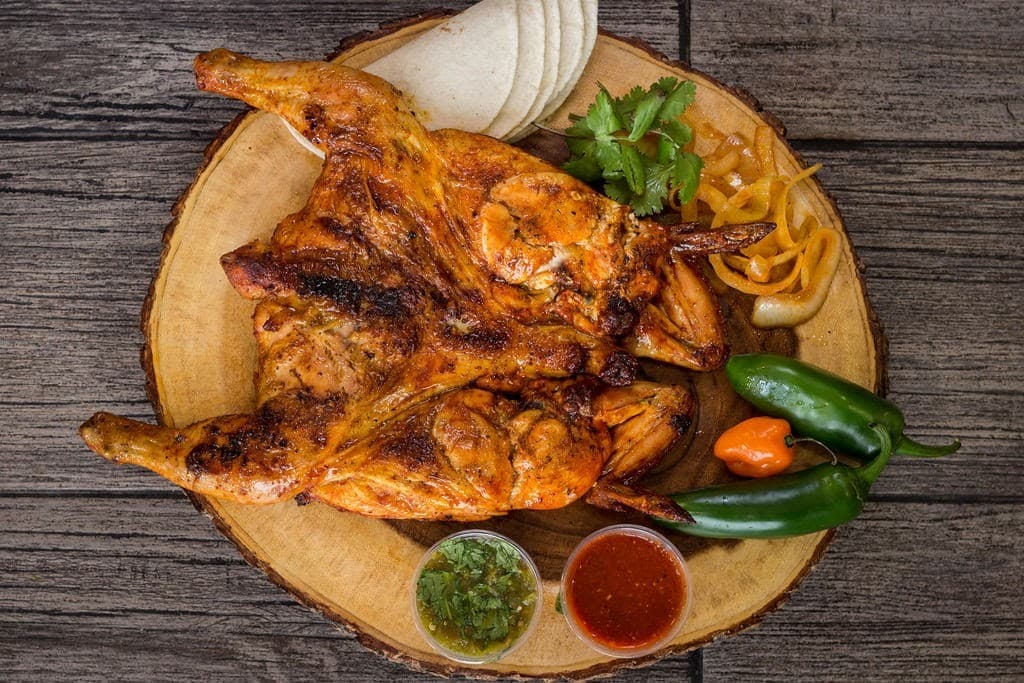 Medio Pollo Asado a la Parrilla*