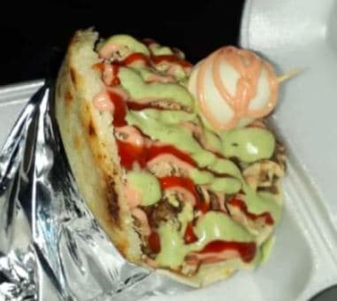 Arepa con Todo