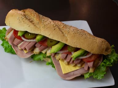 Baguette Carnes Frías