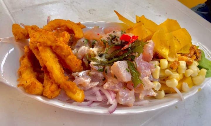 Ceviche con Chicharrón de Pota