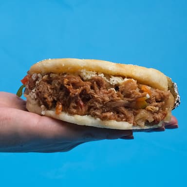 Arepa con Ropa Vieja