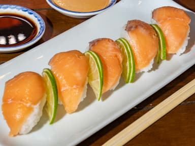 Sushi Nigiri de Salmón