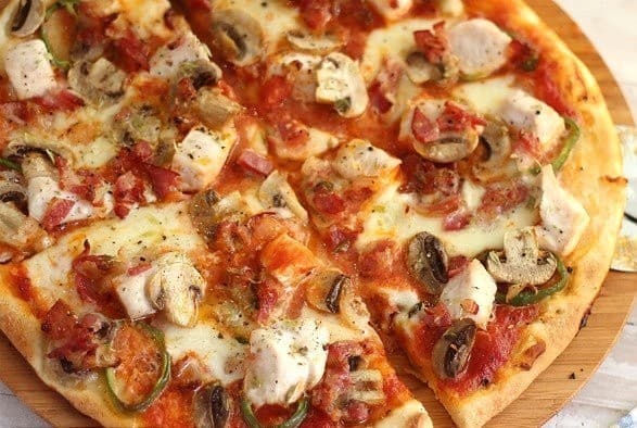 Pizza Pollo Champiñon + Colombiana 1.5