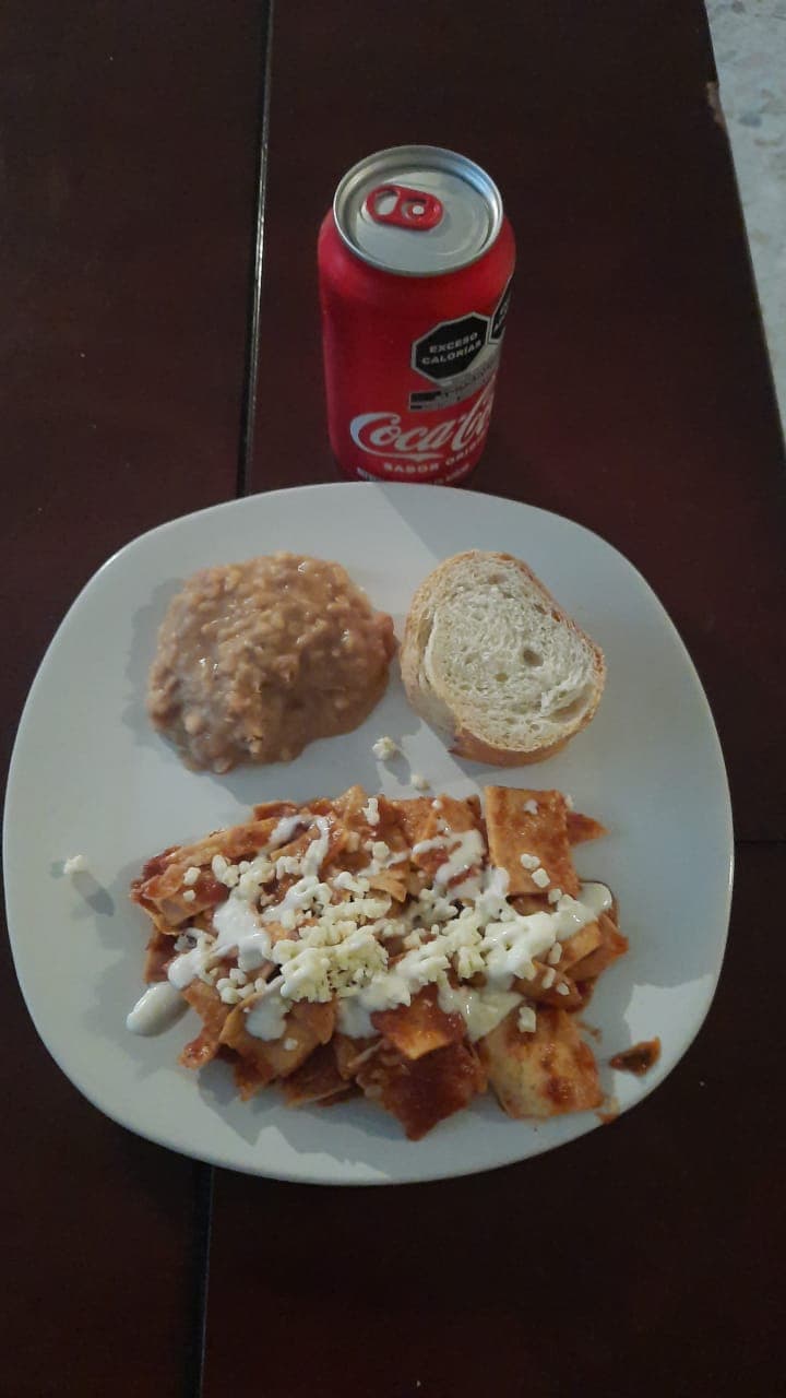 Combo-Chilaquiles Rojos + Agua Copiar