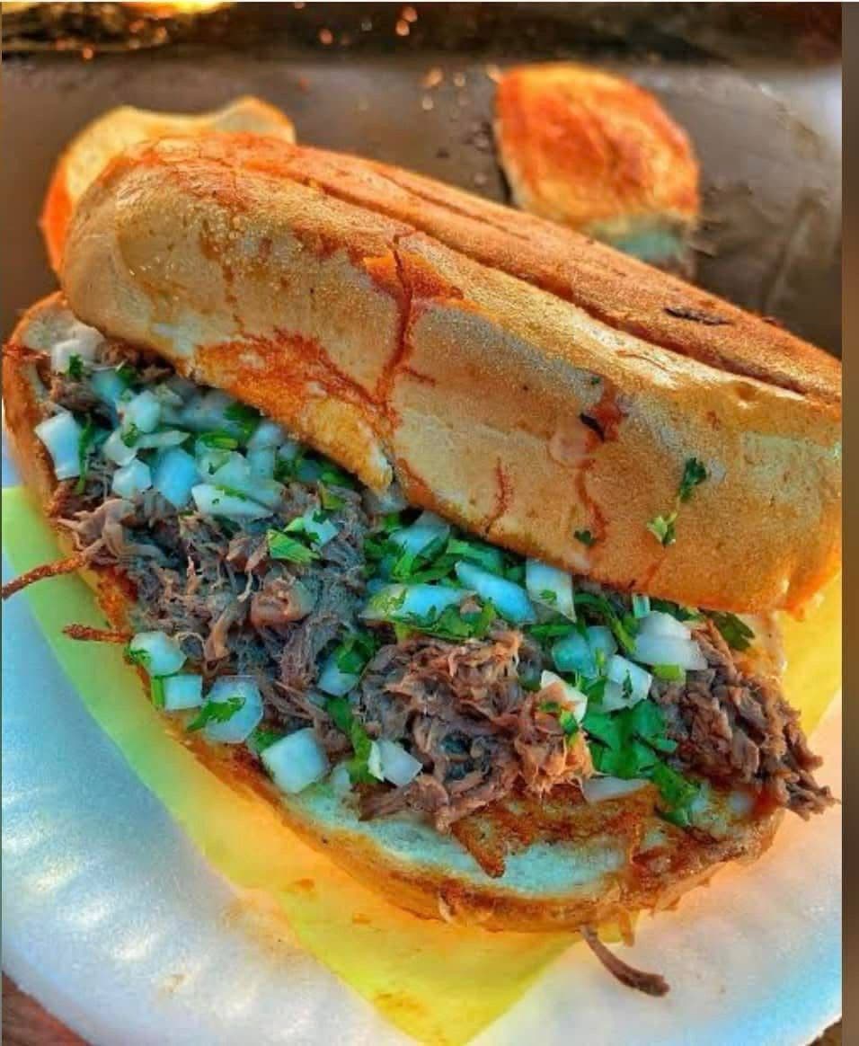 Torta de Birria