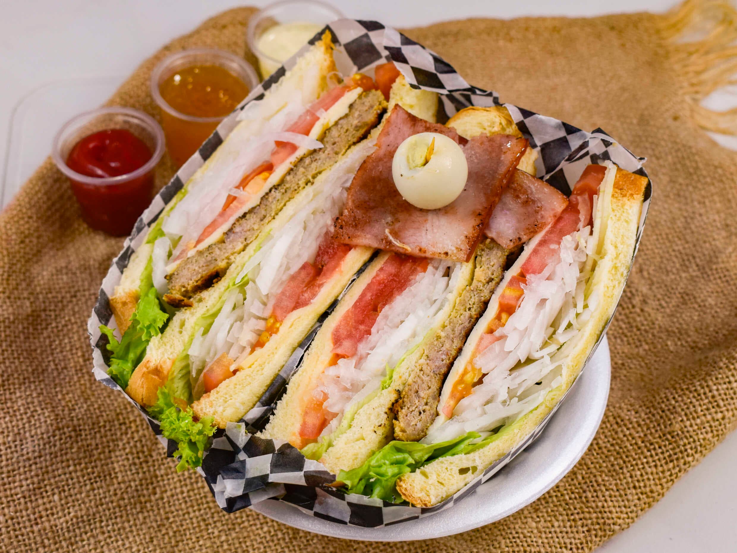 Combo #2 : Sándwich carne + Gaseosa Pet 400