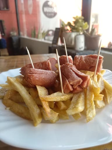 Orden de Papas con Salchicha 600gms