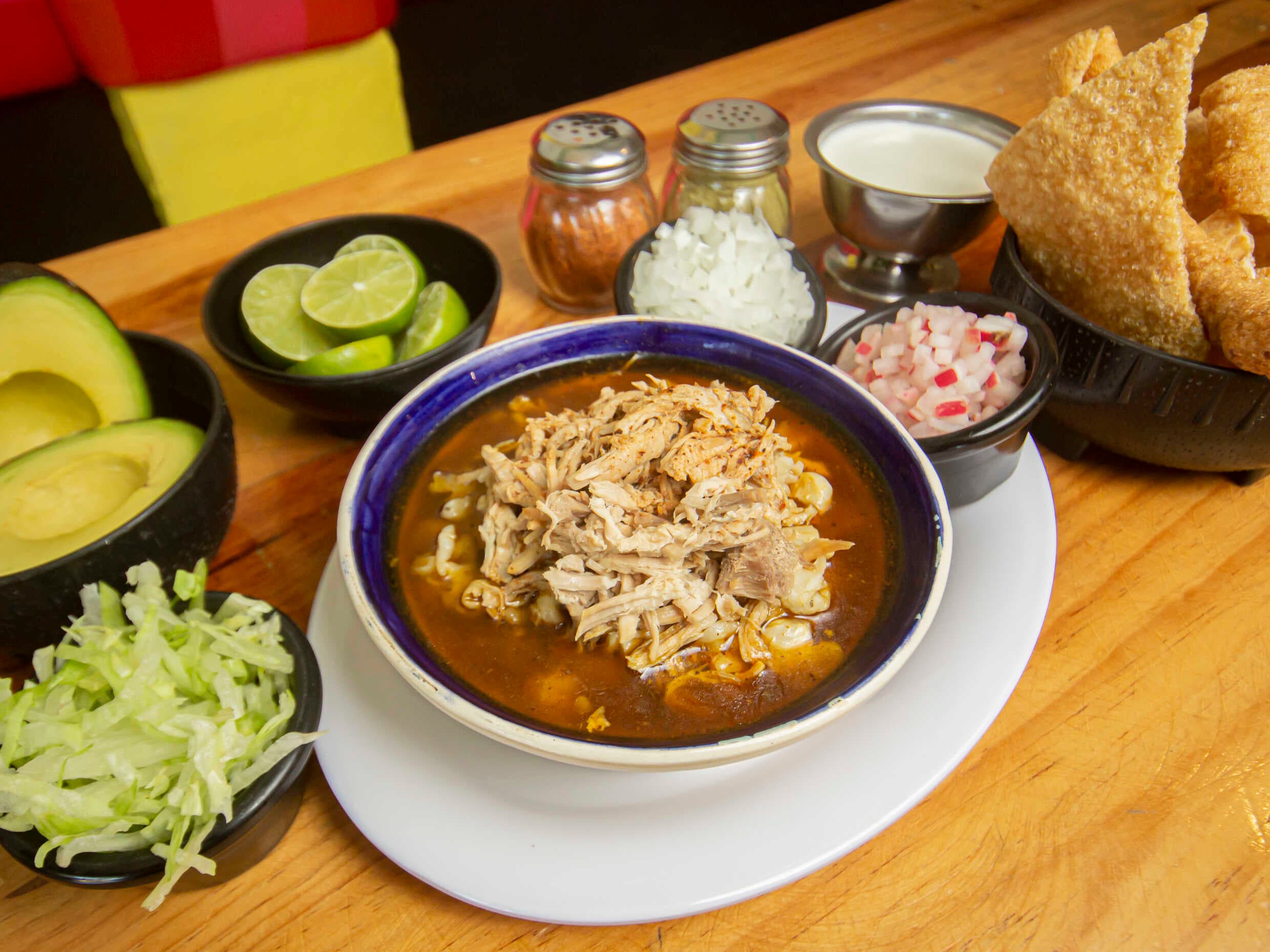 Pozole Grande (900 ml)