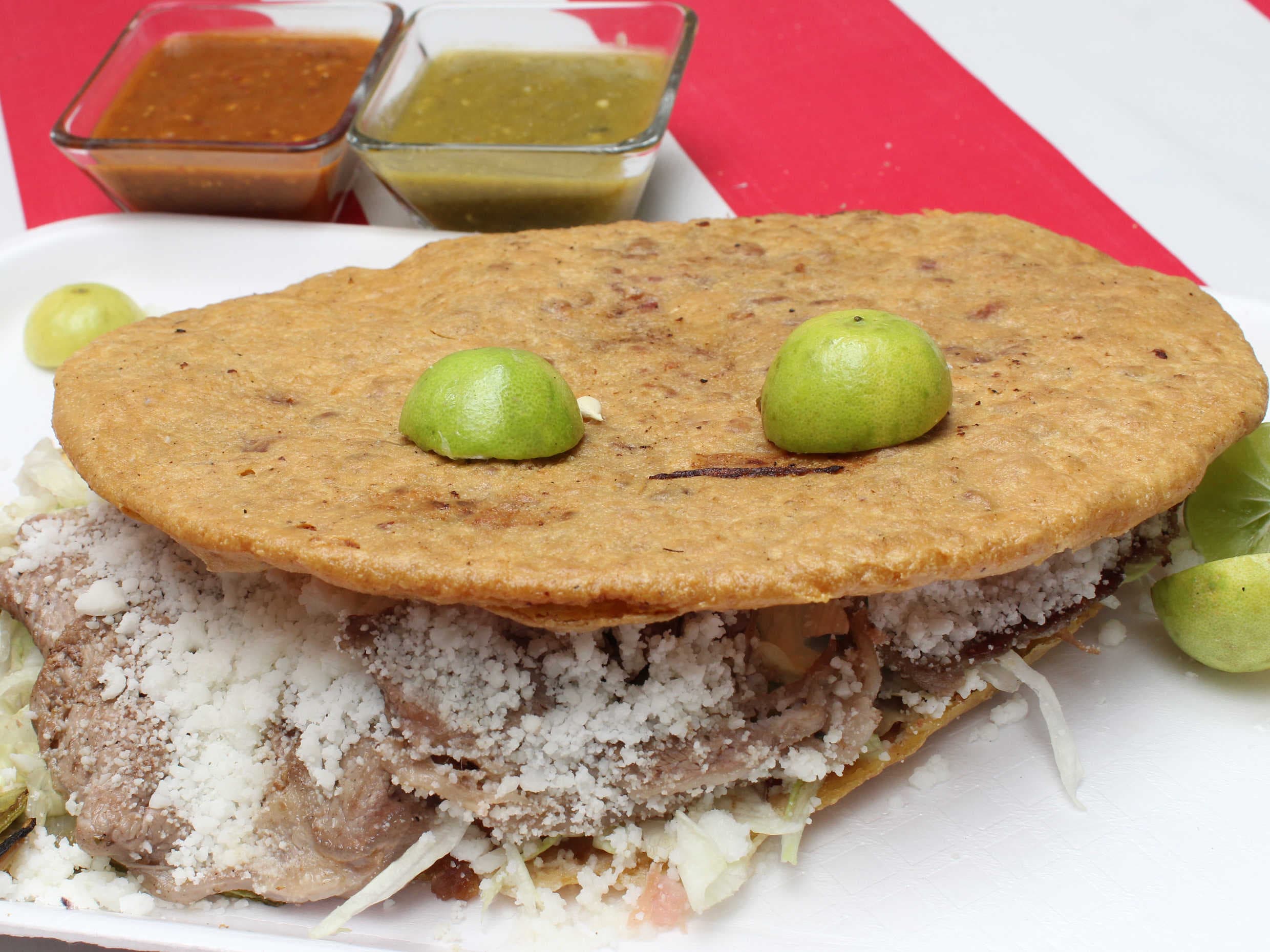 Gordita "la Campeona"  de Suadero