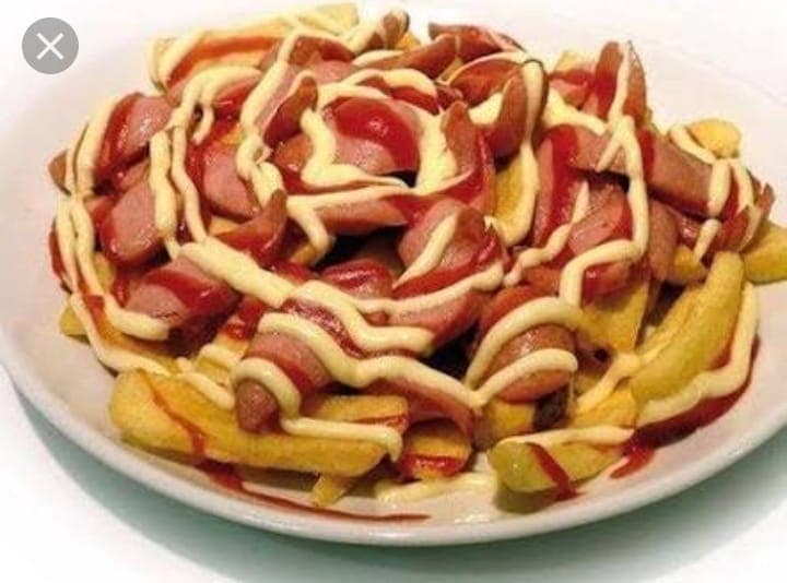 Salchipapas Sazonada