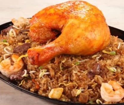 Arroz Chino con 1/4 de pollo asado