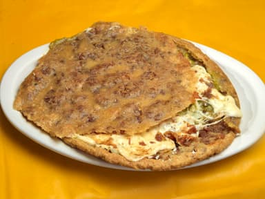 Gorditas de Chicharrón con Quesillo