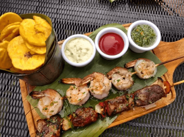 Pincho Mar y Tierra