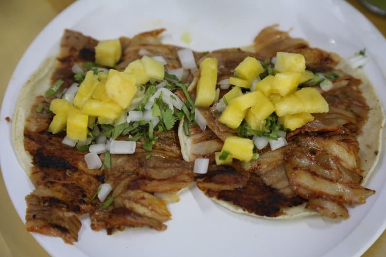 COMBO 3 TACOS AL PASTOR + 1 JAMAICA 500ML