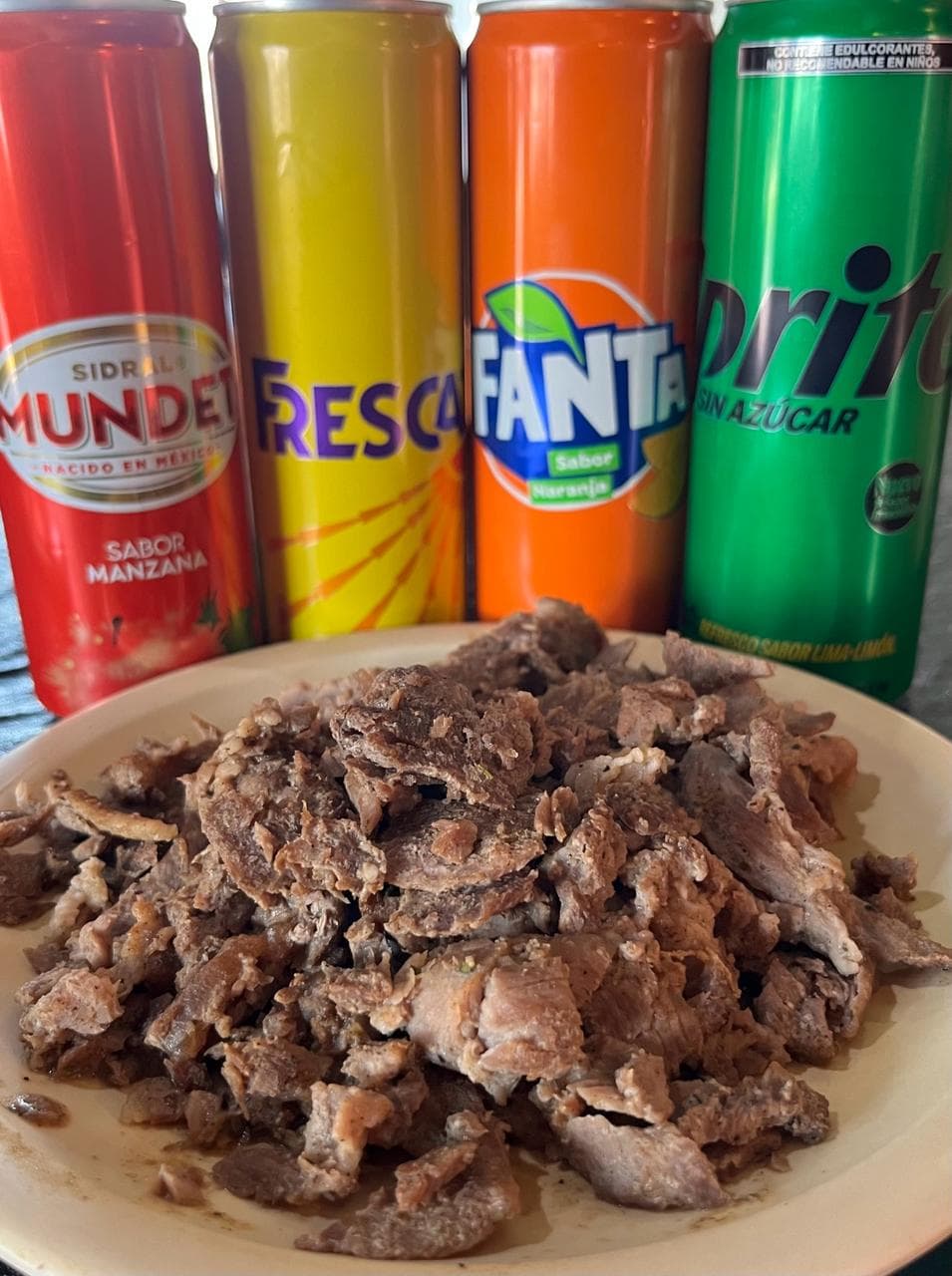 Orden de Bistec de Res + 1 Refresco de Lata