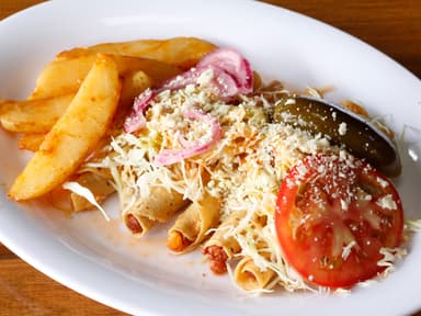 Orden de tacos de pollo sencilla  (5 piezas)