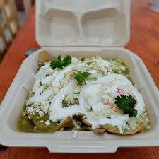 Chilakiles Chicos con  1 Huevo Estrellado