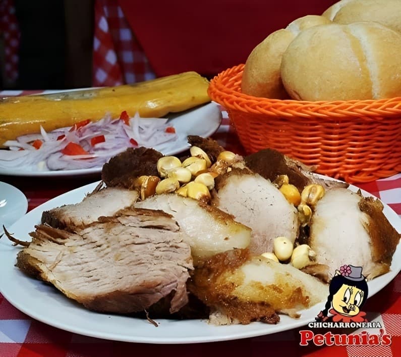 Chicharrones Petunia's Av. Villa María #1067 V.m.t