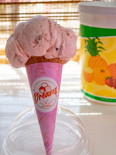 Litro de Helado de Piñón.
