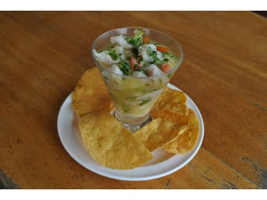 Ceviche Corvina y Camarón