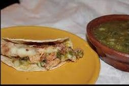 Taco de Chuleta con Queso