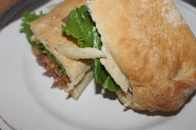 Sándwich con Gallo Pinto.