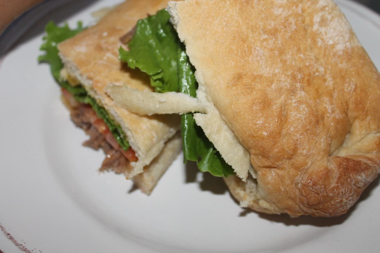 Sándwich con Gallo Pinto.
