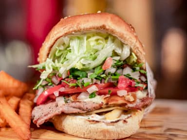 Arrachera Mexicana, Con Papas En Gajo