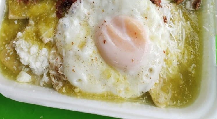 Chilaquiles con Huevo