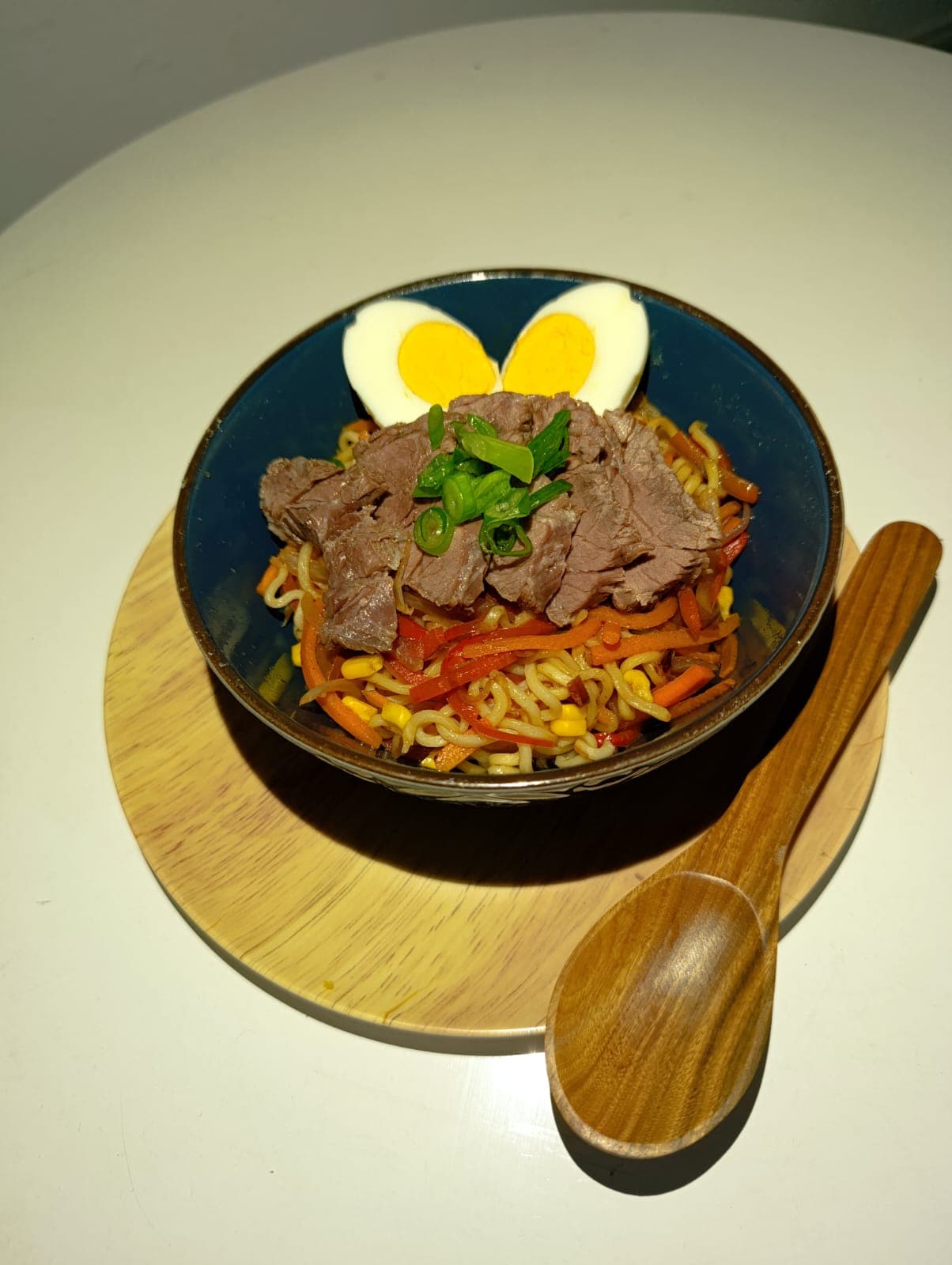 Ramen al Wok de Res con Verduras