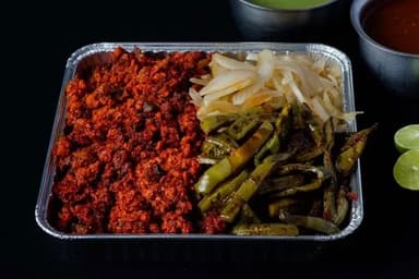 Charola de Longaniza T