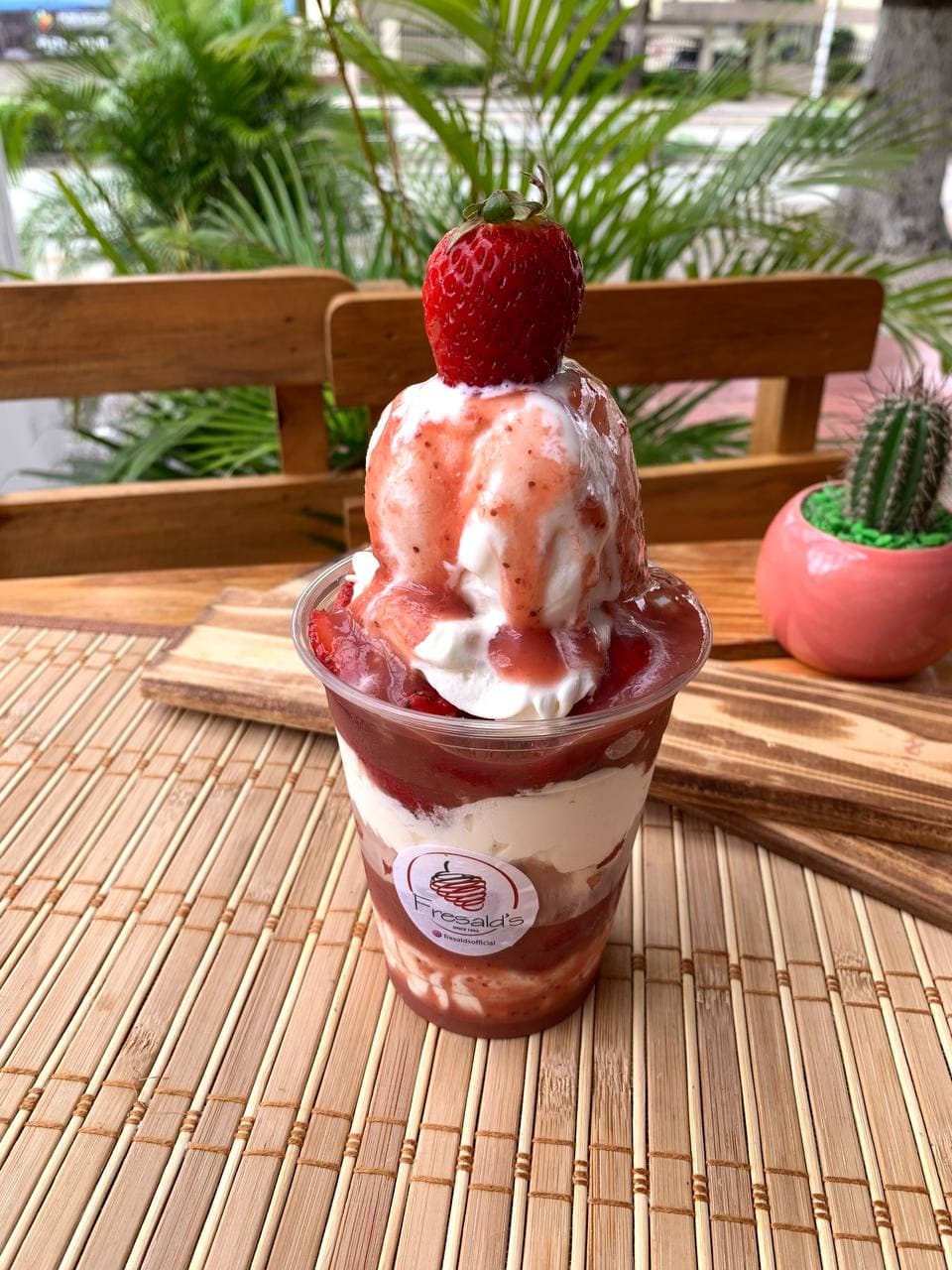 1 Fresas +Helado+ Mermelada de Fresa 12 Onz