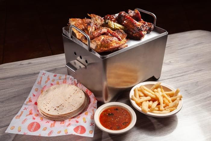 ¡Pollo Entero Mas Medio Gratis! (Solo Martes)
