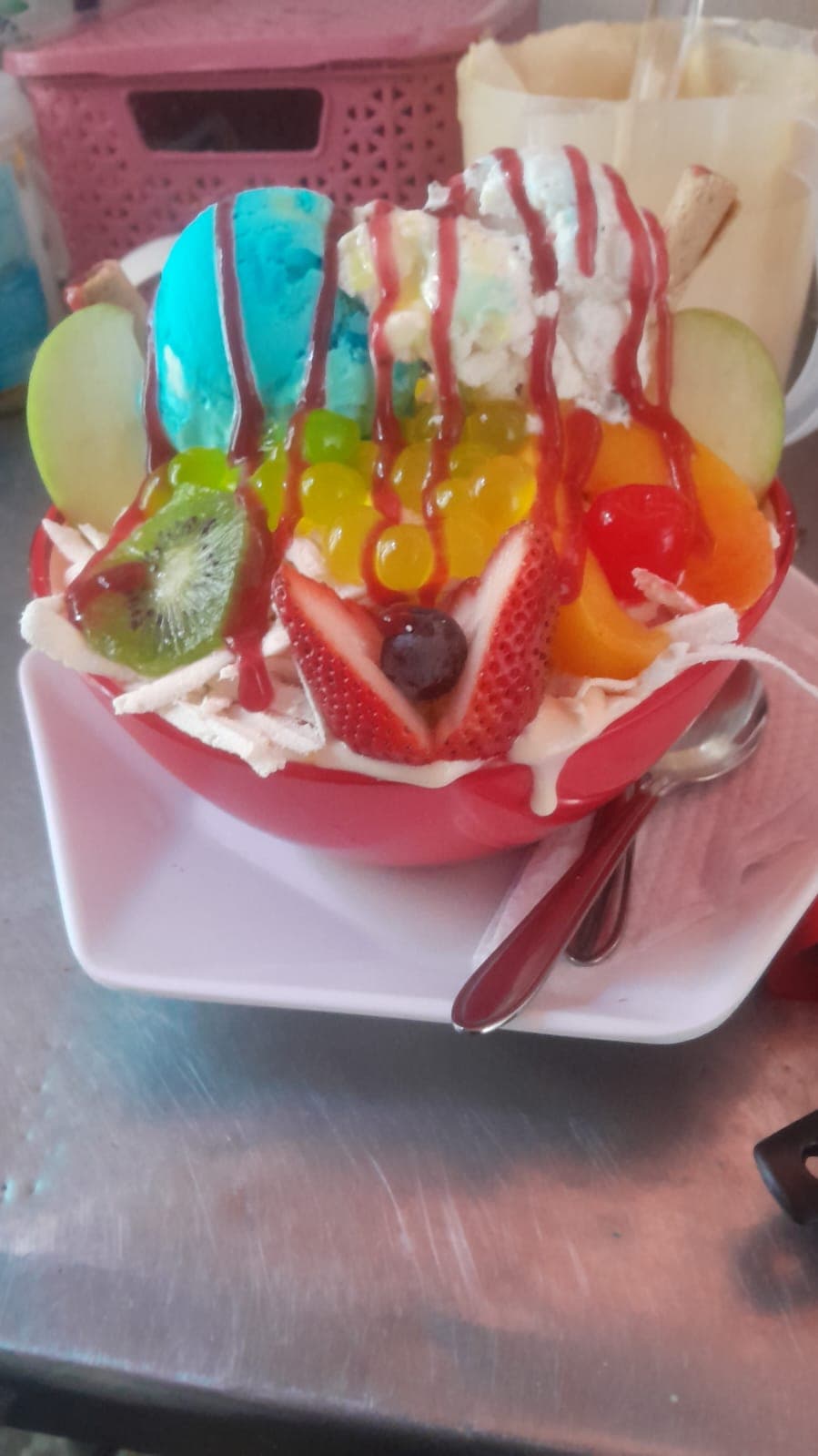 Ensalada de Frutas Especial con 2 Bolas de Helado