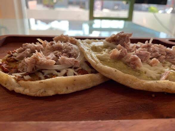 2 Picaditas con Carne
