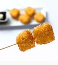 3 Kushiages de Plátano con Queso