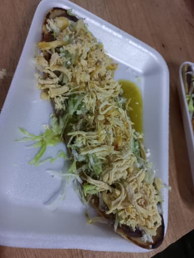 Huarache con Pollo