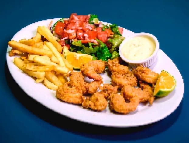 Camarones Empanizados con Salsa Tártara