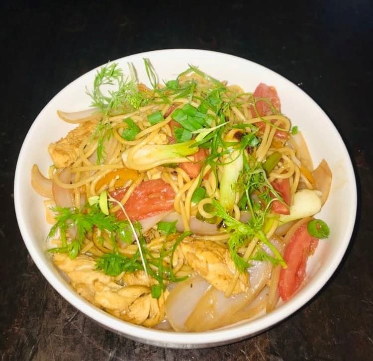 Tallarín Saltado de Carne