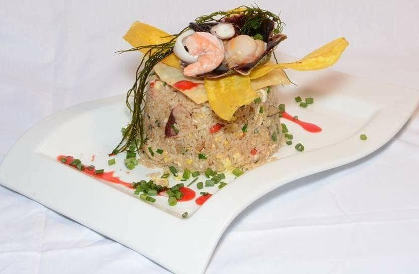 Ceviche de Pescado + Chaufa de Mariscos
